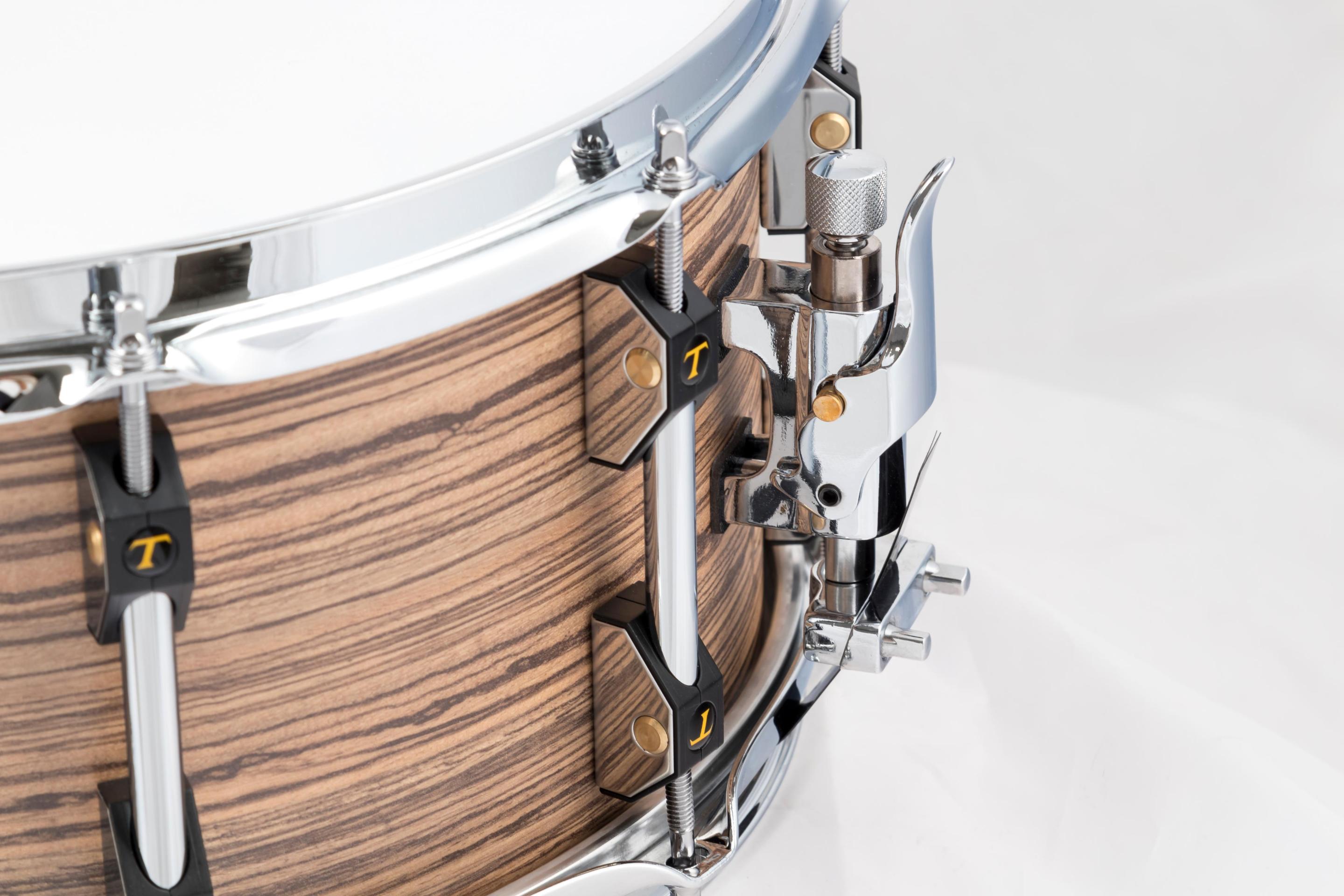 TB UKSD1465ZS_DETAIL_1.jpg
